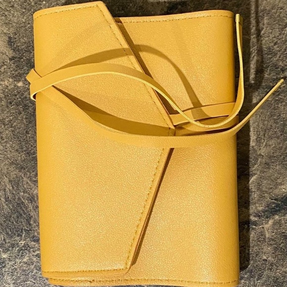 Goldenrod Organizer Roll NEW - Picture 1 of 7